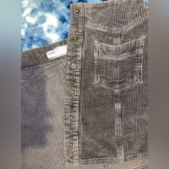 GUG Corduroy skirt size small - Picture 10 of 11
